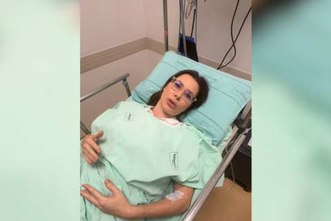 Deputada Carol De Toni sofre ataque de cão e fratura o joelho no Oeste