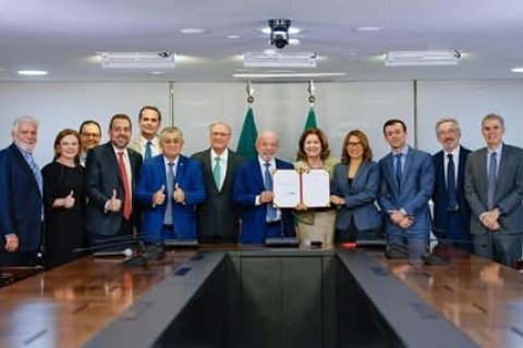 Governo federal zera imposto de importação para compras internacionais de até 50 dólares