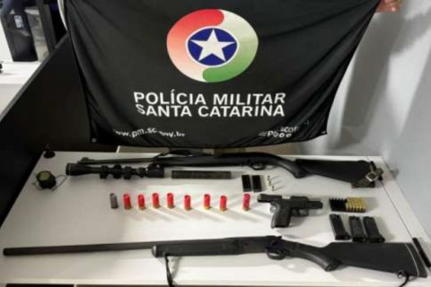 Homem agride companheira, se esconde no banheiro, mas é preso pela PM em Abelardo Luz