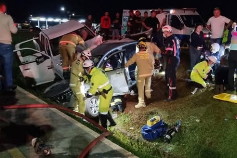 Violenta colisão na BR-277 mata duas pessoas da mesma família em Santa Tereza do Oeste