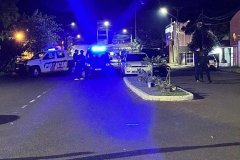 Brasileiro é morto a tiros em bar e suspeitos fogem para o Brasil