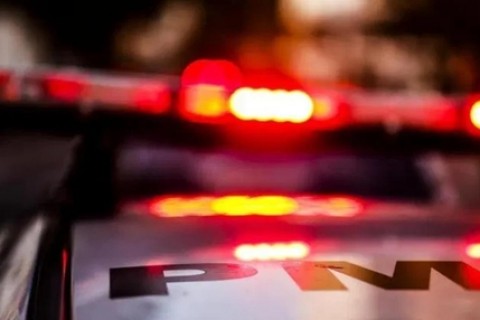 Adolescente invade casa no Centro de Xaxim e atira contra mulher