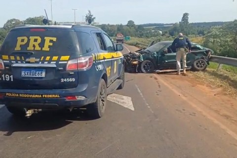 Chapecó SC -  Polícia Rodoviária Federal apreende drogas após fuga de 12 km e resgata criança em situação de risco na BR-282.