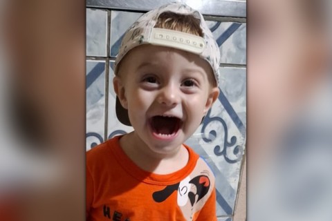 Menino de 1 ano morre atropelado pelo pai em tragédia em Chapecó
