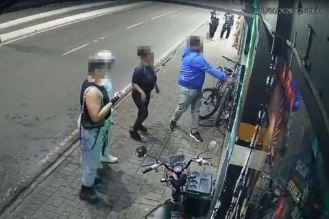 Celular impede tragédia: homem escapa ileso após aparelho ser atingido por tiro em SC