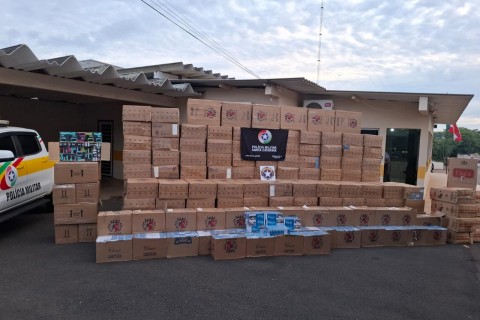 Carga de cigarros avaliada em mais de R$ 1,2 milhão é apreendida na SC-155